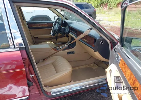 1992 Jaguar Xj6 Sovereign z USA, uszkodzony, nr VIN SAJHY1743NC650202